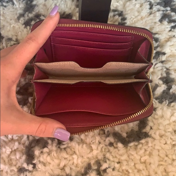 Michael Kors Zip Around Wallet - Picture 3 of 4